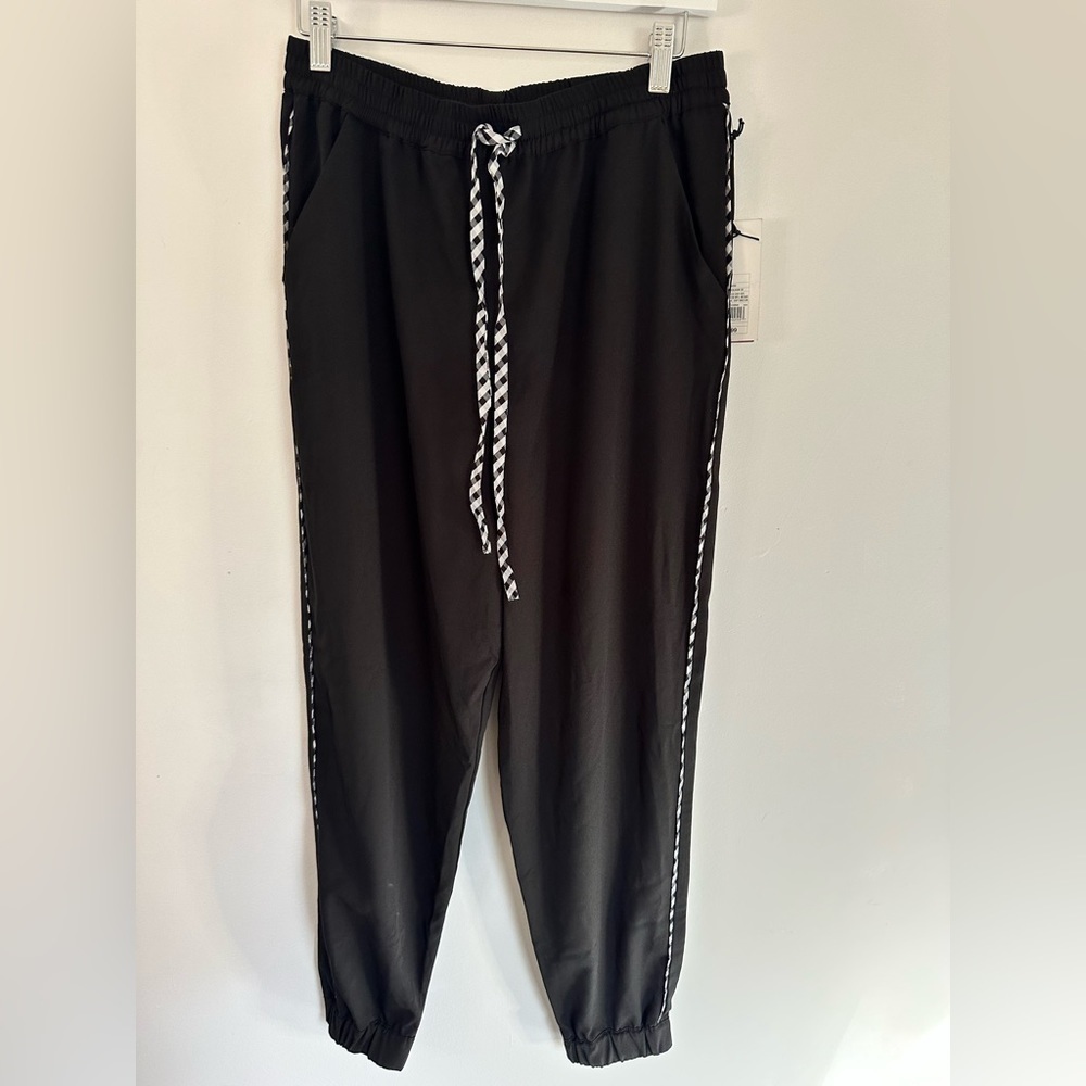 Adam Lippens for target joggers . NWT